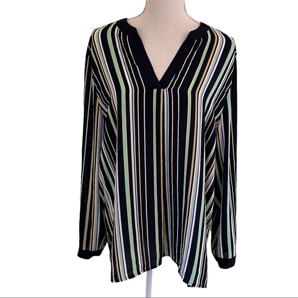 Vince Camuto "River Valley" Pullover Split Neck B… - image 2
